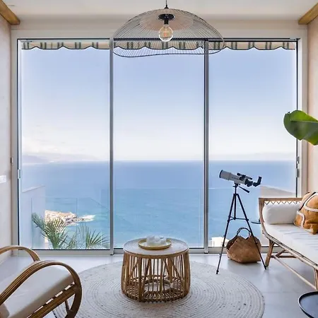 Toucan's Nest: Landing In Paradise 아파트