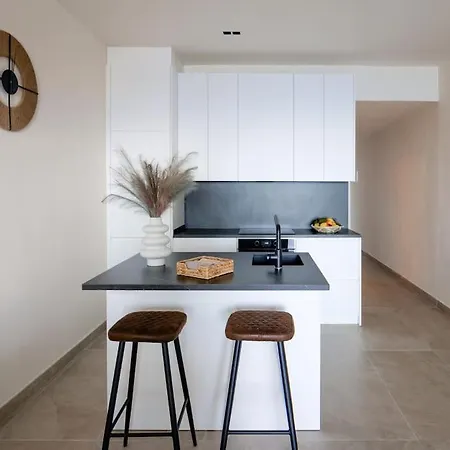 Toucan's Nest: Landing In Paradise 아파트 *