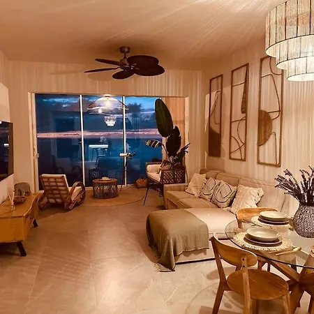 Toucan's Nest: Landing In Paradise 아파트