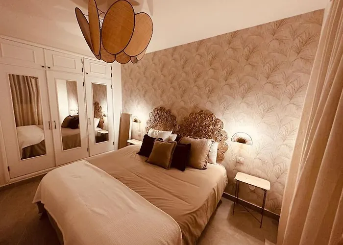 Toucan's Nest: Landing In Paradise * La Matanza De Acentejo